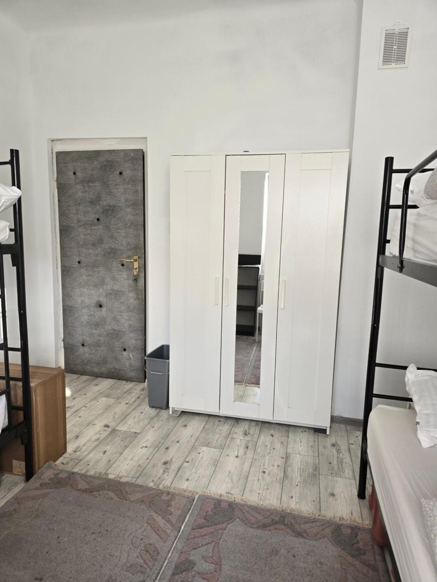 Hostel W Zielonce Zielonka  Extérieur photo